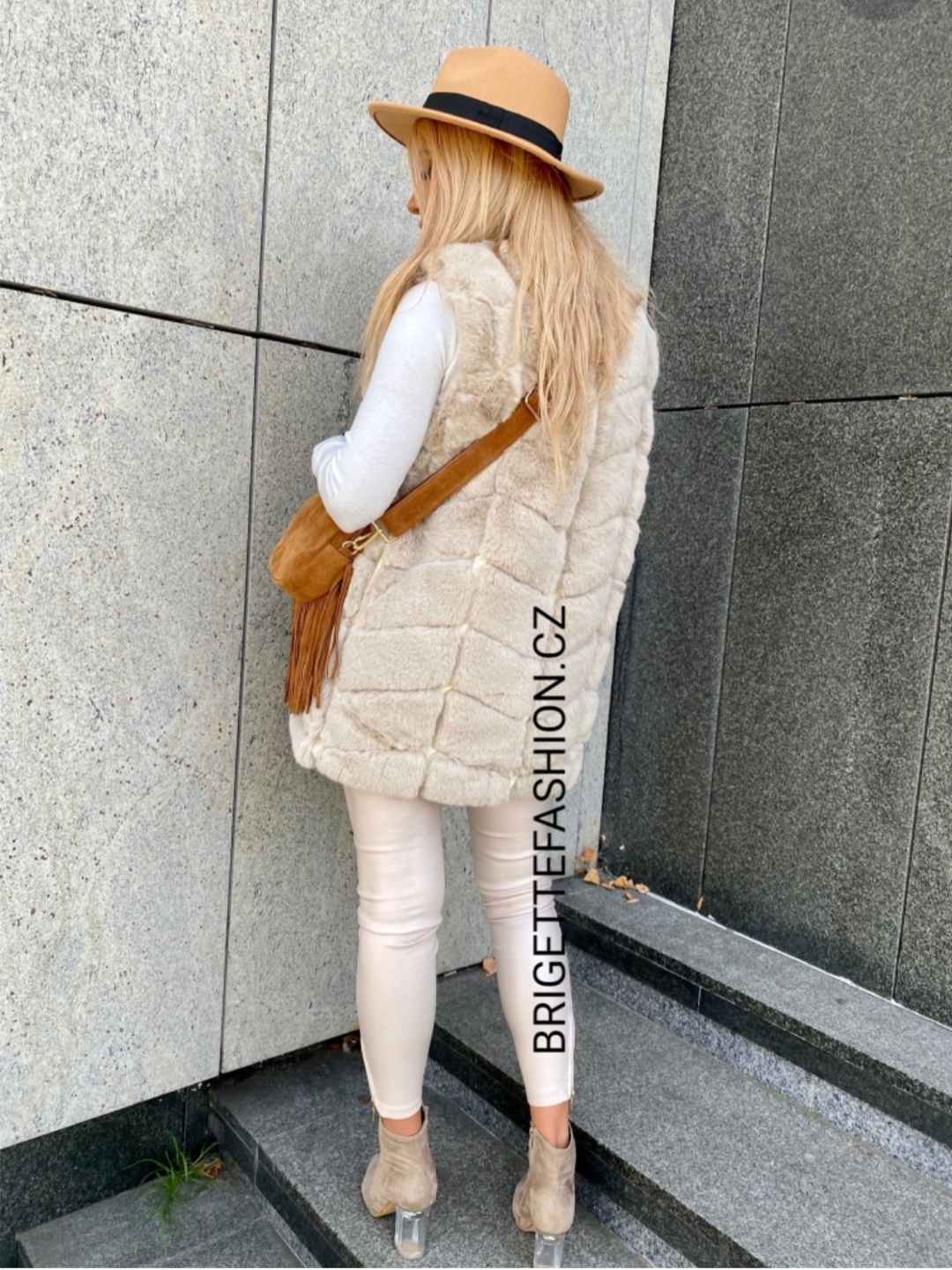 Měkoučká vesta New model béžová