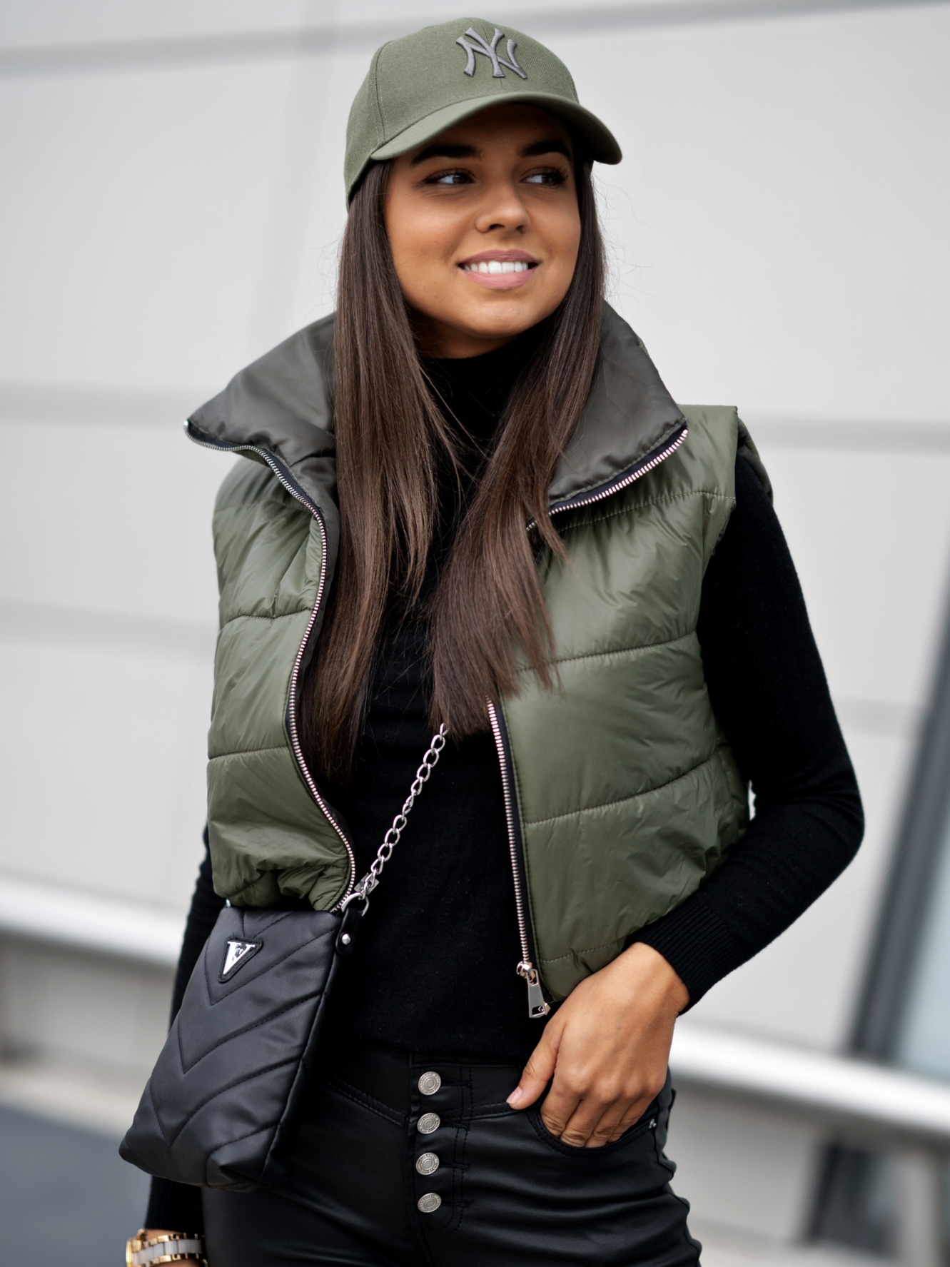 Vesta Crop khaki