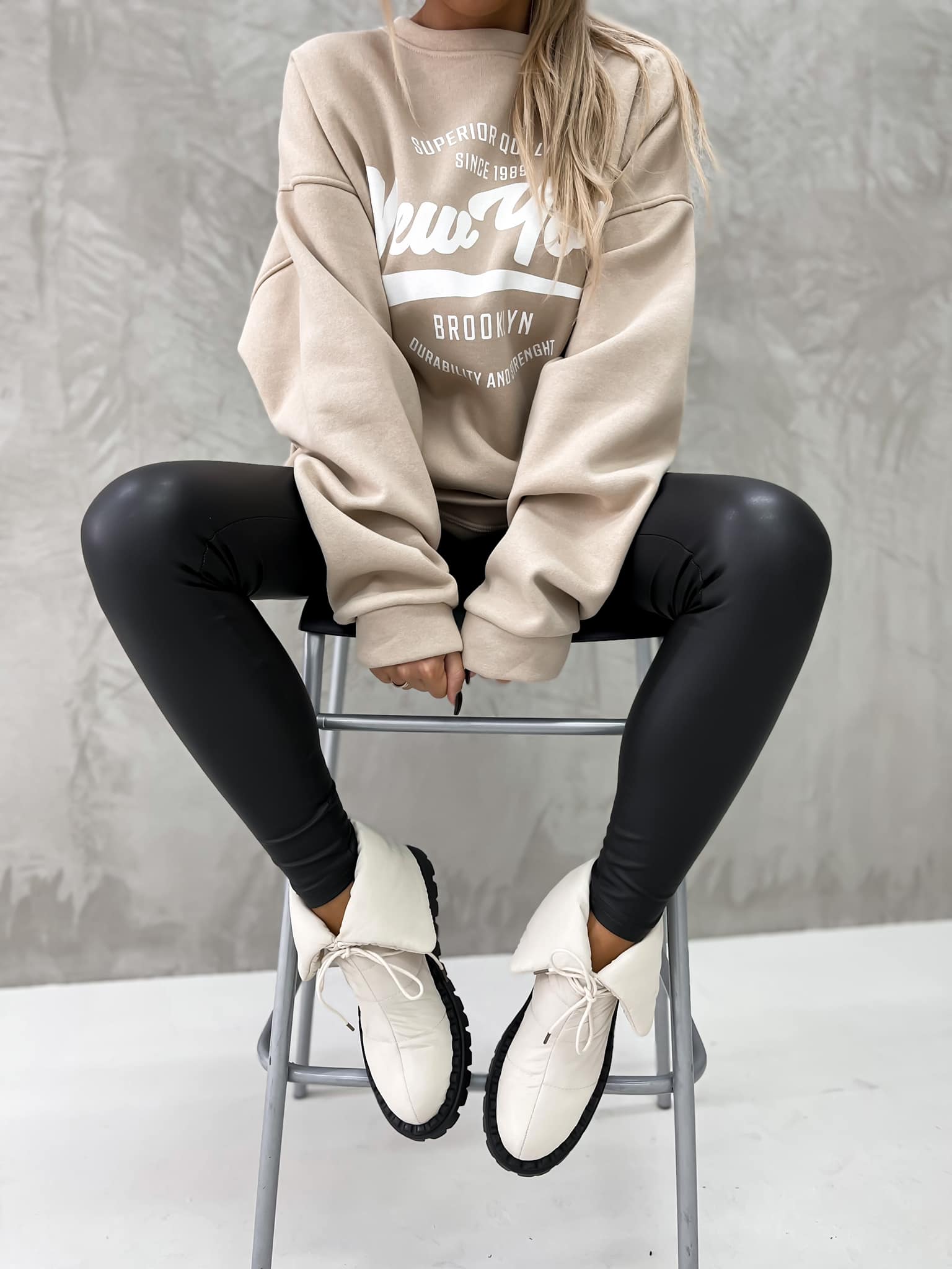 Oversize mikina NY béžová