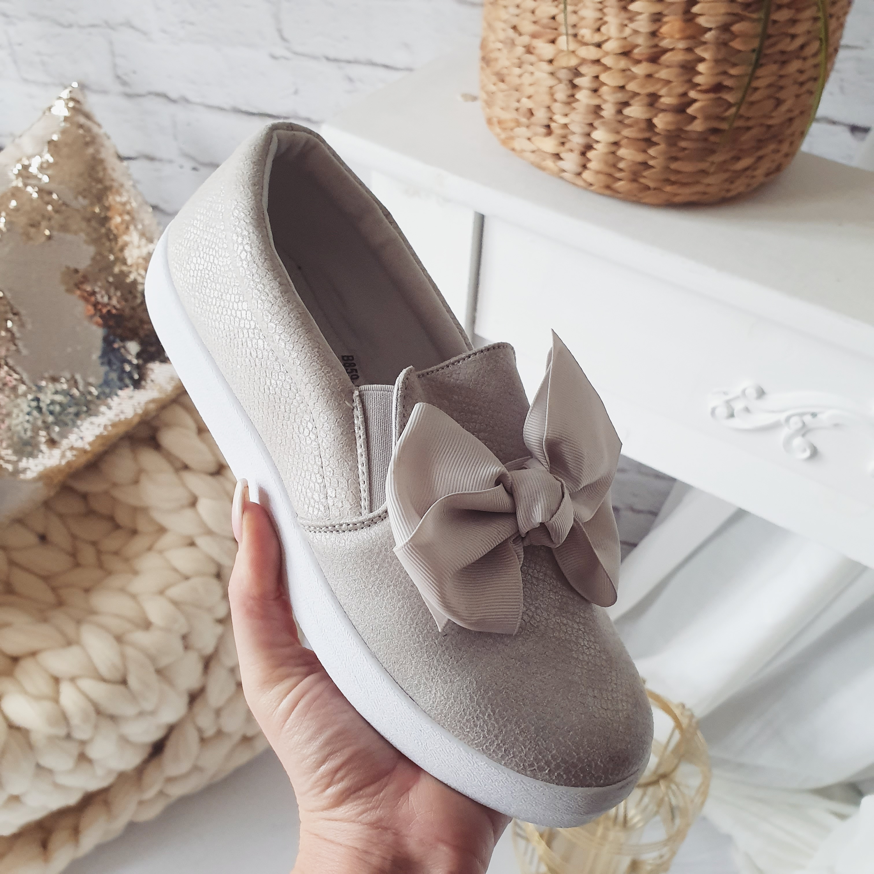 Slip-on s mašlí vel. 39