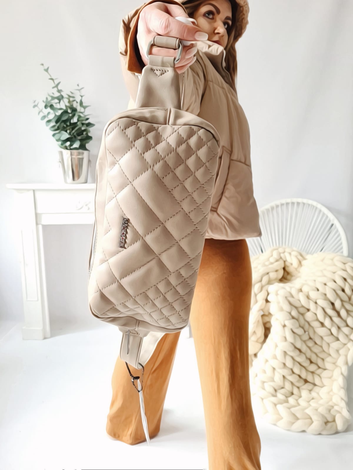 Ledvinka Tess - cream