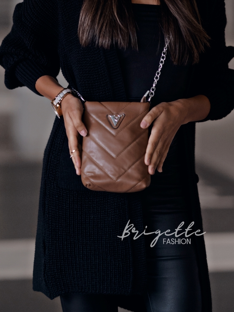 Mini crossbody V camel