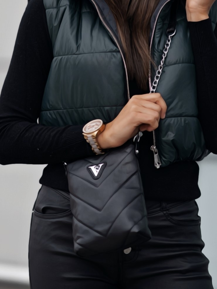 Mini crossbody V černá