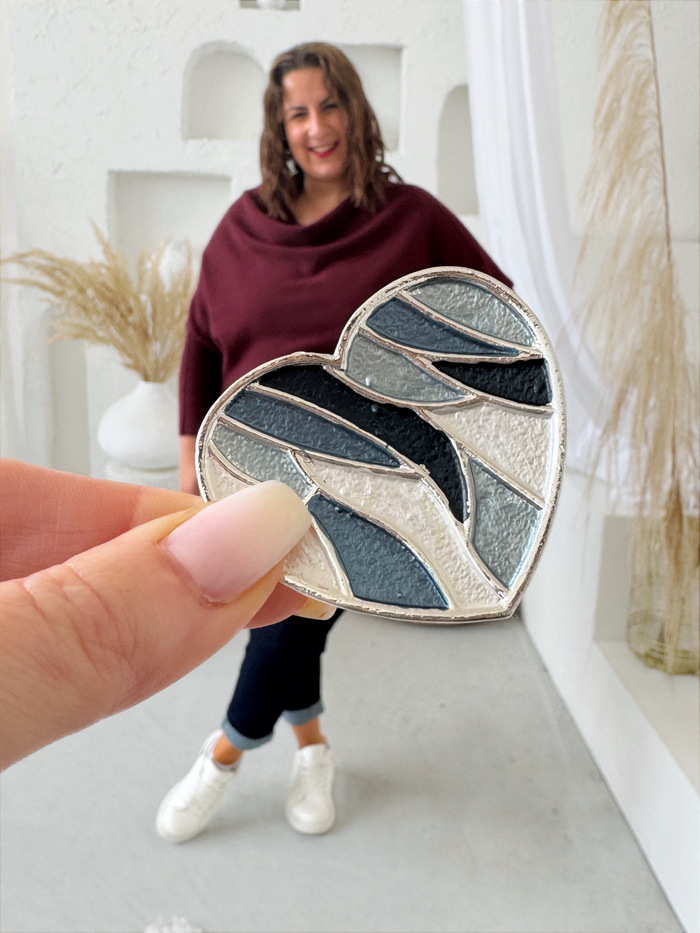 Magnetická brož Heart tmavá modrá