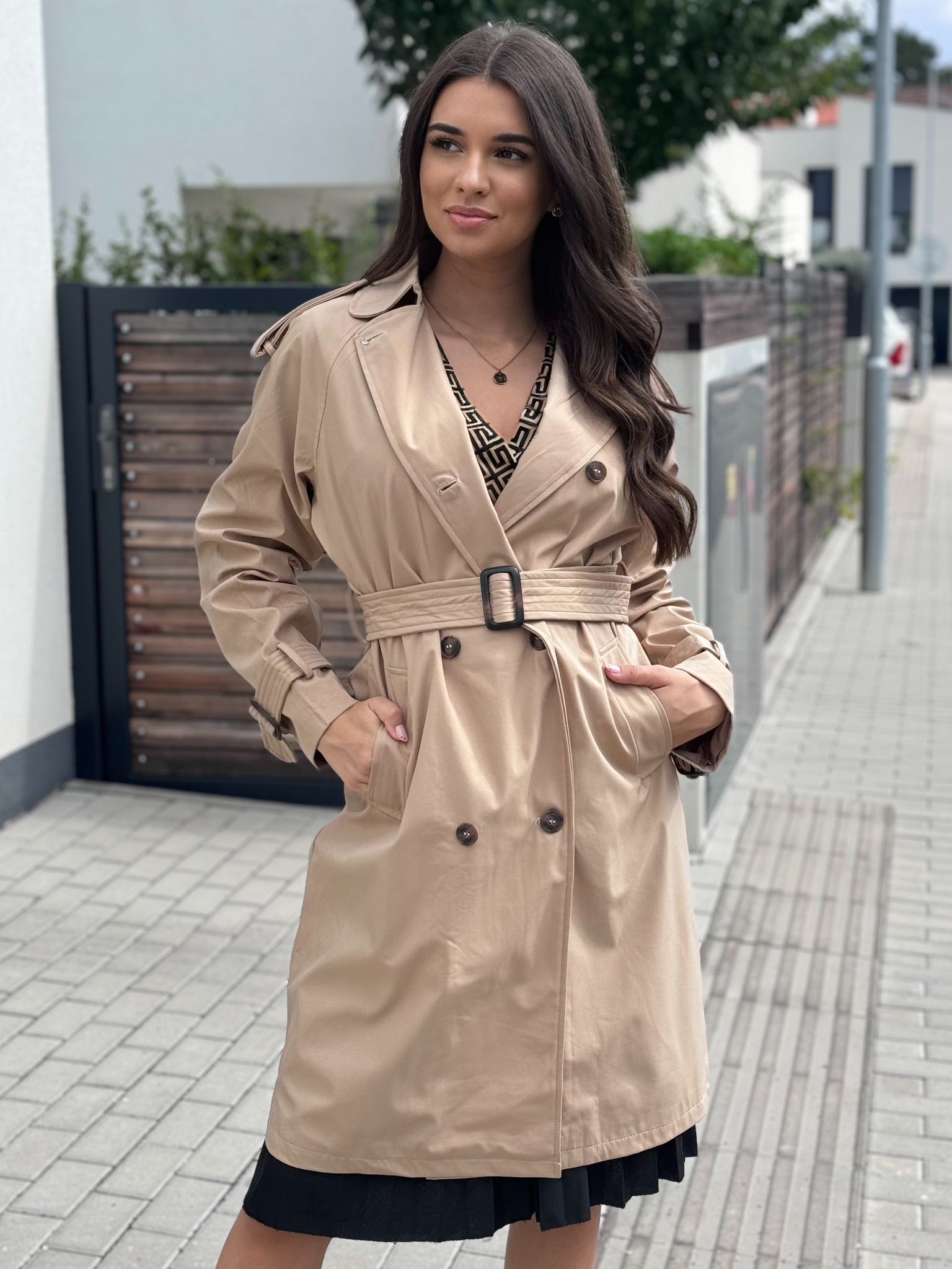 Kabát Emily nad kolena camel