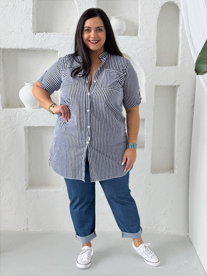 Prodloužená košile proužek tmavá modrá