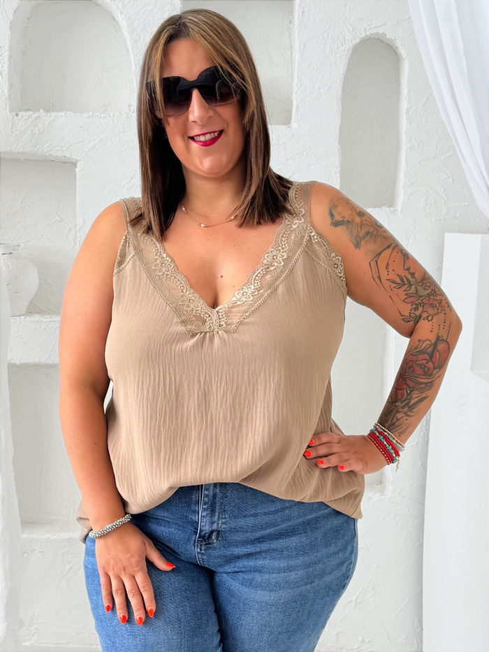 Krajkové tílko do 4XL camel