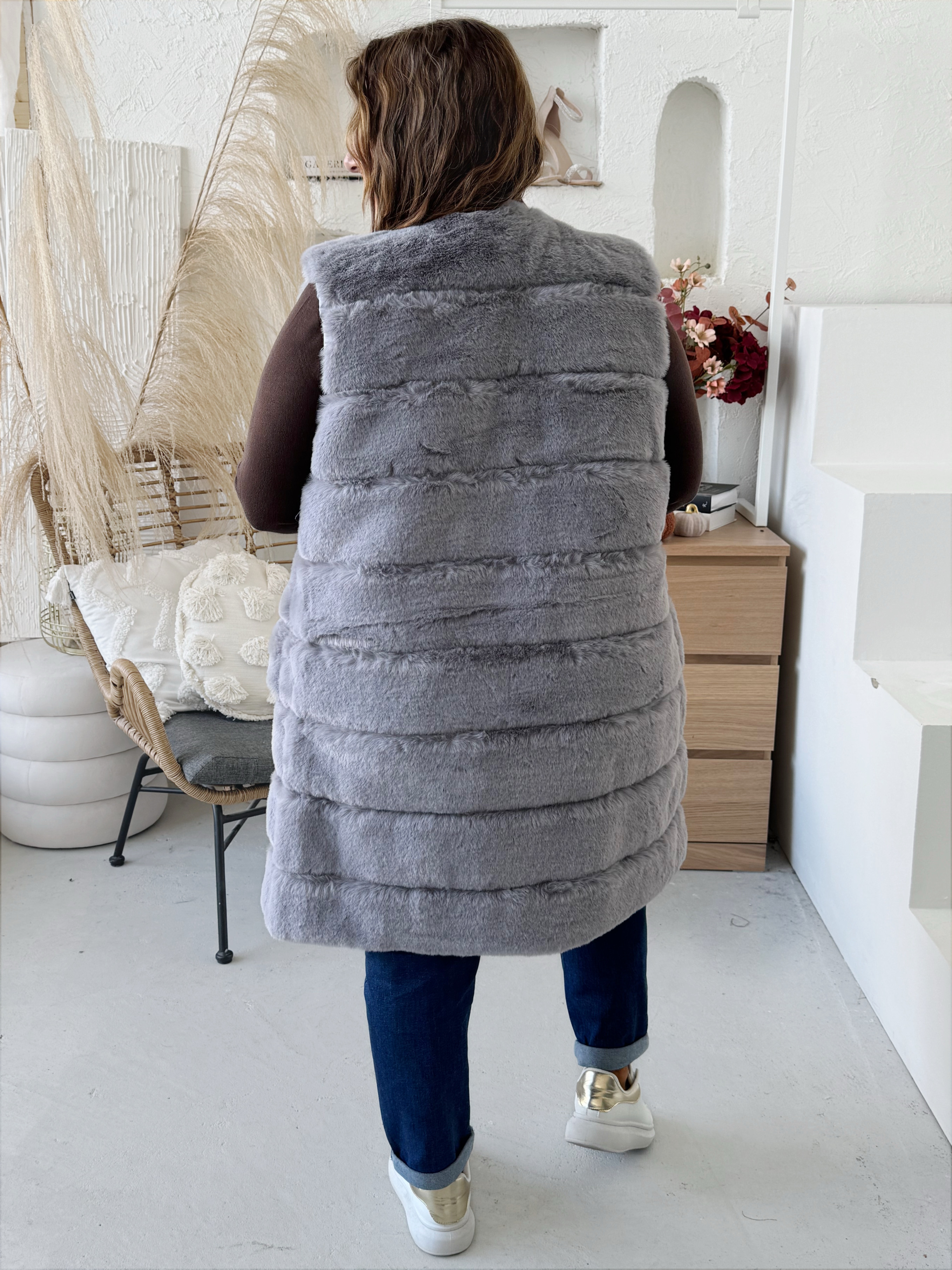 Kožešinová vesta do 4XL šedá