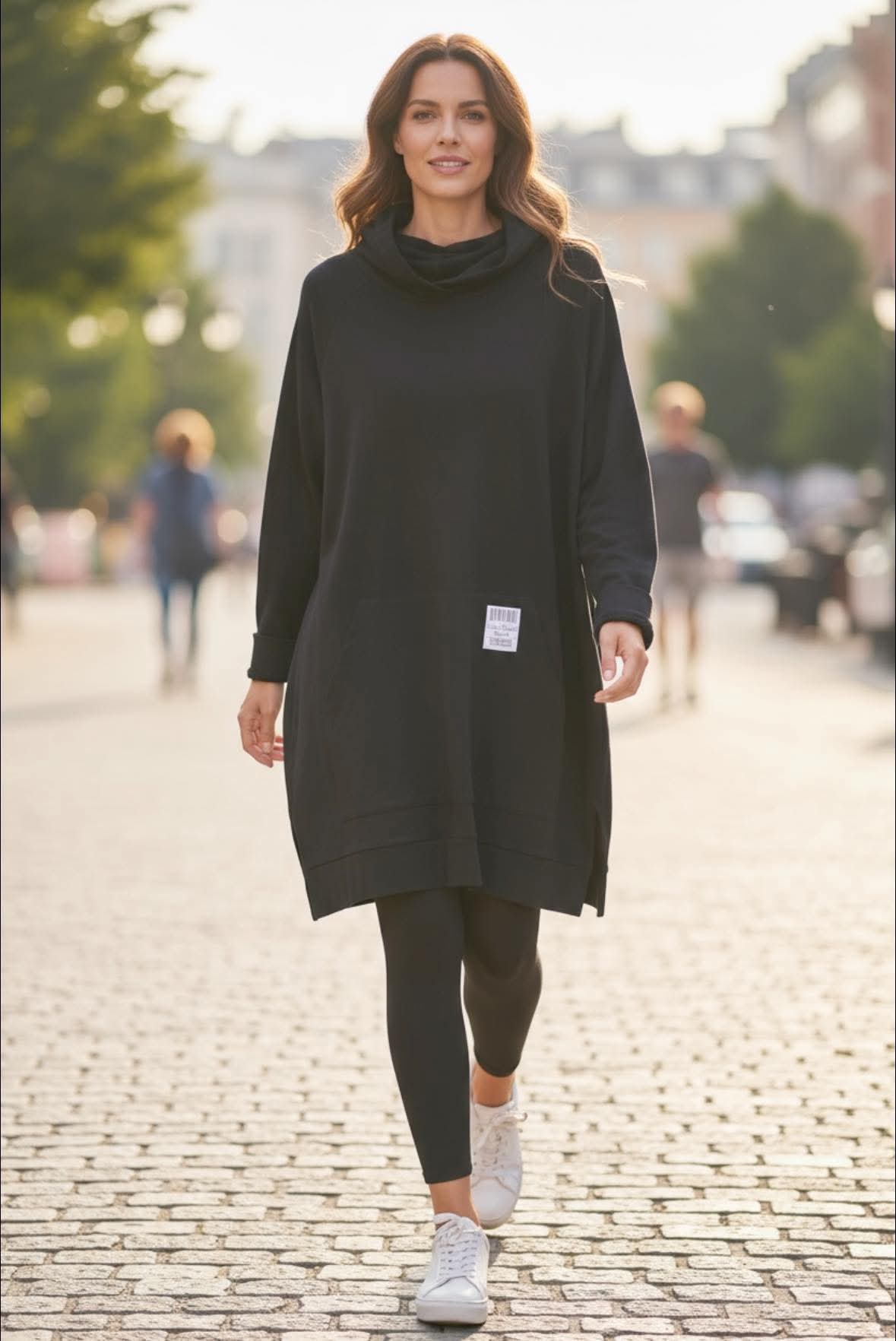 Mikinošaty s klokaní kapsou Holly - černá 