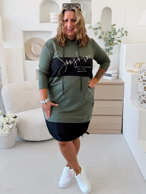 Šaty Words s kapucí do 4XL - khaki