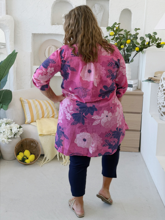 Prodloužená košile do 3XL Květy fuchsiová