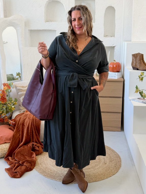 Zavinovací áčkové šaty Manšestr Susan do 3XL - černé