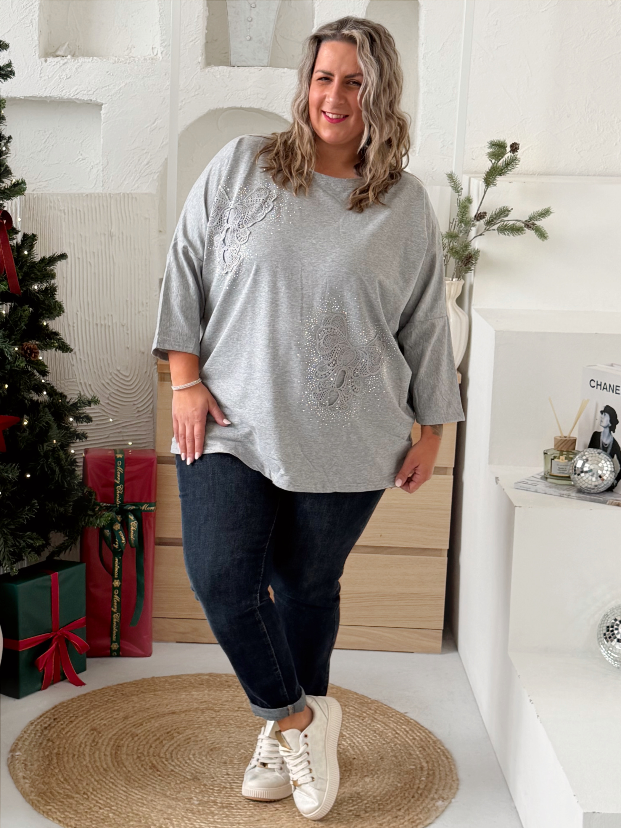 Oversize tričko Motýlci Ellie do 4XL - šedé
