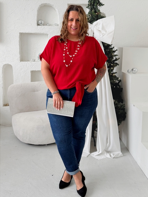 Halenka Julia se zavazováním do 3XL červená