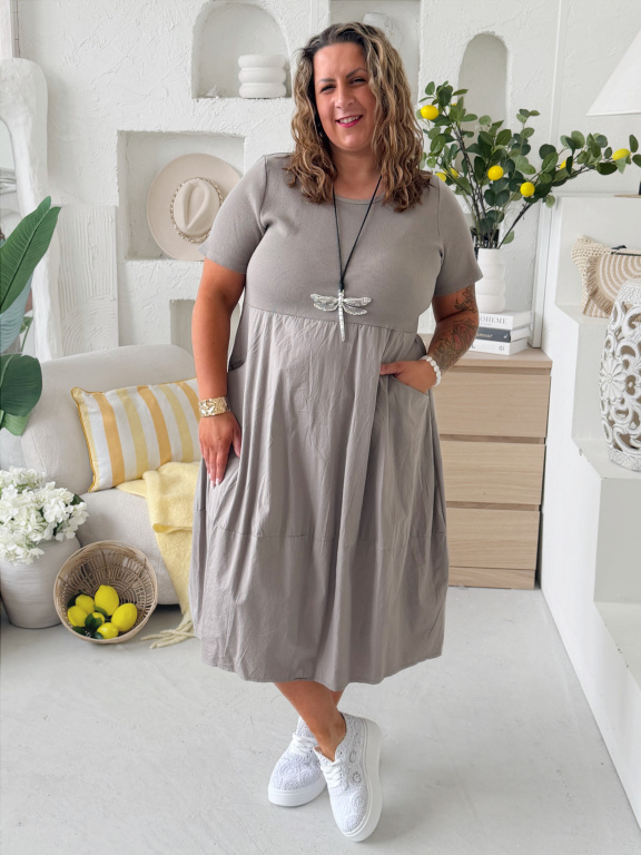 Náhrdelník na kůži VÁŽKA s kamínky